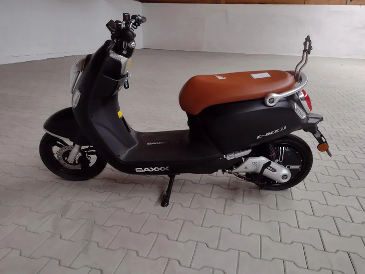 SAXXX E-Bee 2.0 Roller